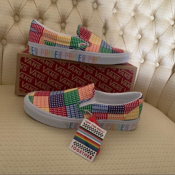 Vans Classic Slip On LBGT Pride Sneakers White Rainbow Multi Shoes Unisex - Picture 2 of 12